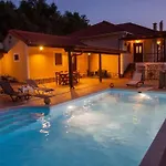 Aurelia Kefalonia