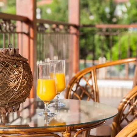 Aurelia Kefalonia Angon